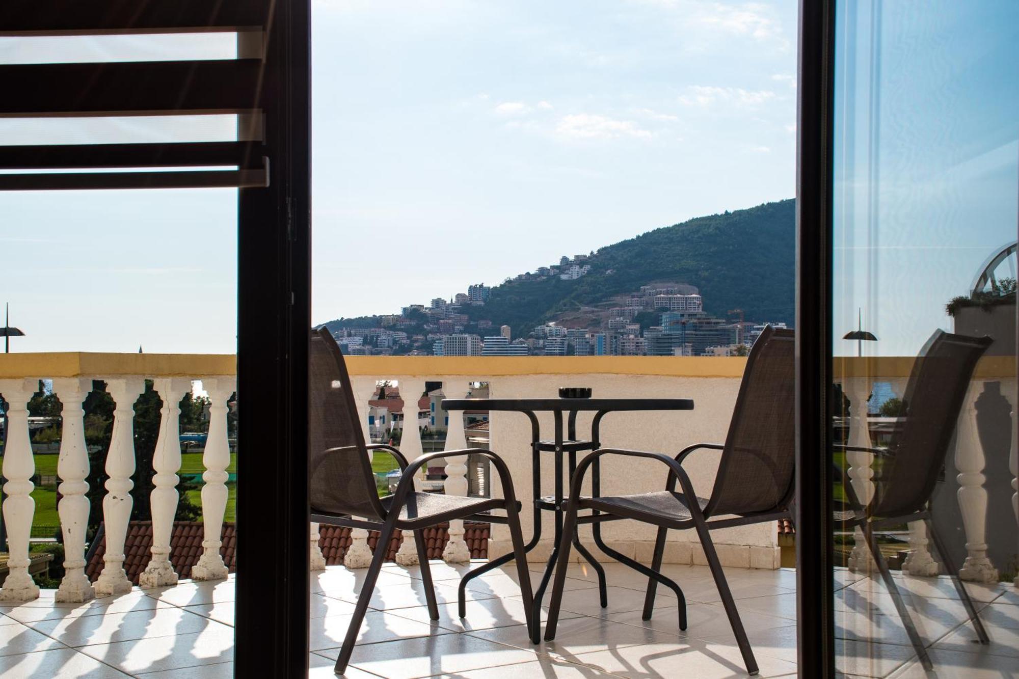 Villa Vojnic Budva Extérieur photo