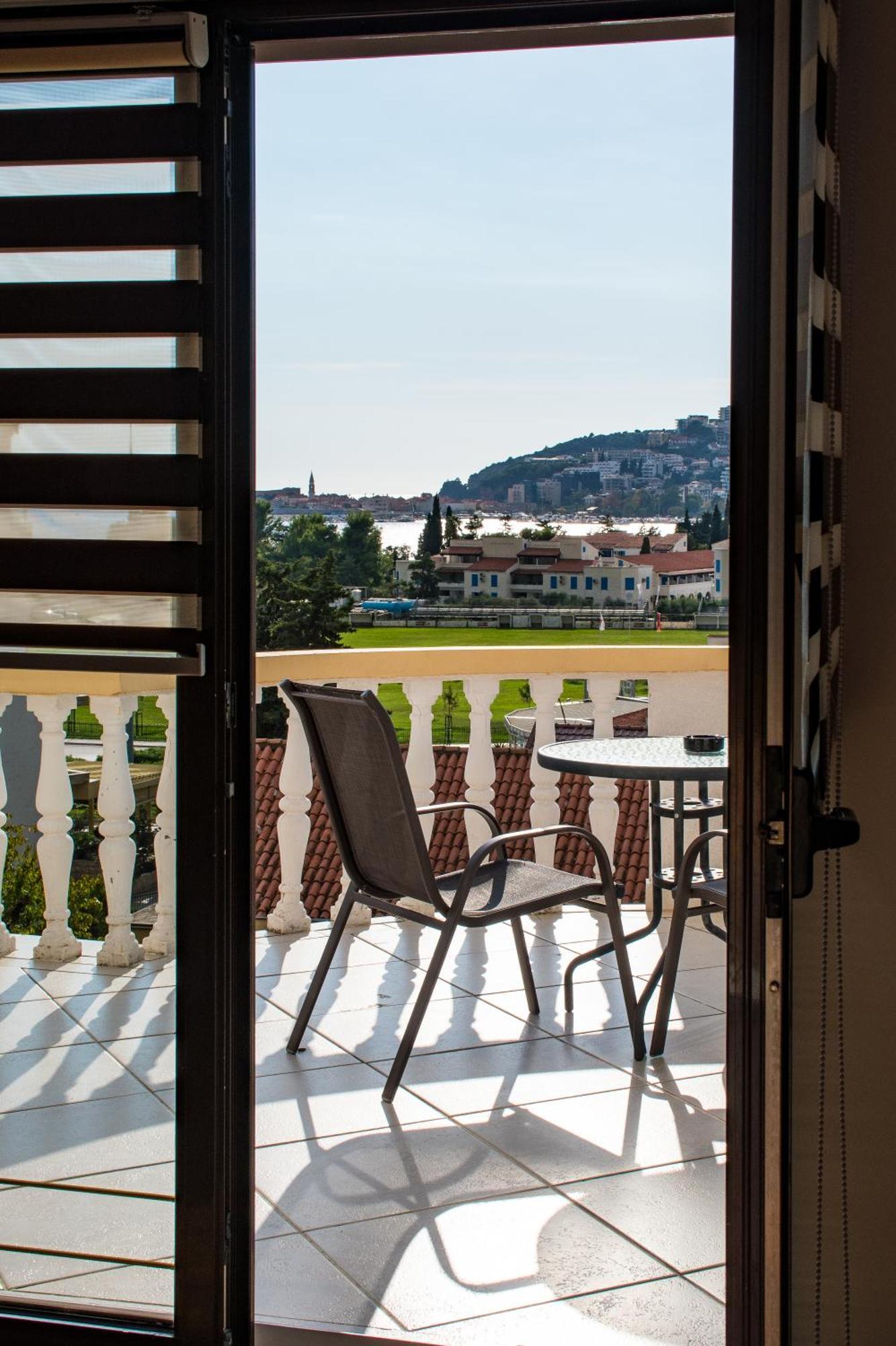 Villa Vojnic Budva Extérieur photo