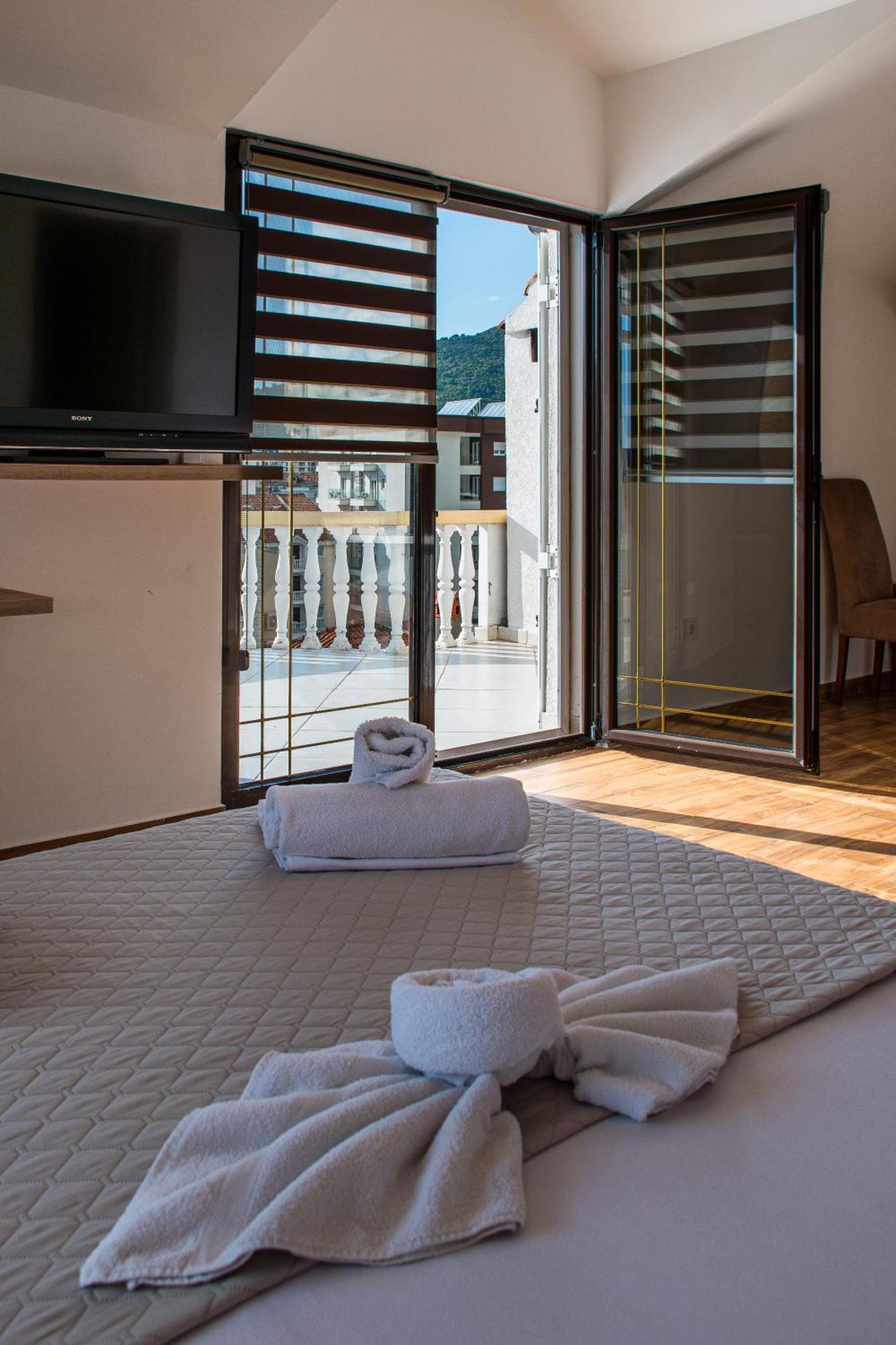 Villa Vojnic Budva Extérieur photo