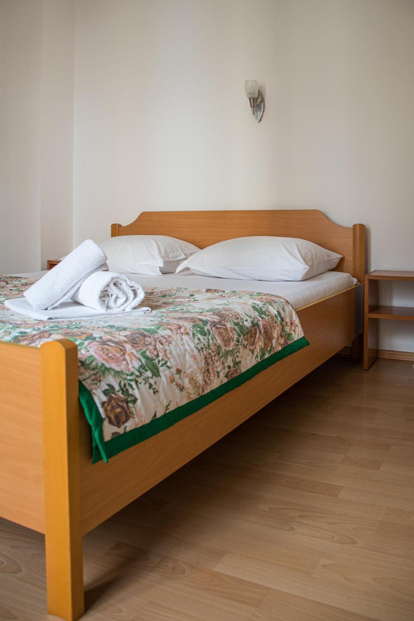 Villa Vojnic Budva Extérieur photo