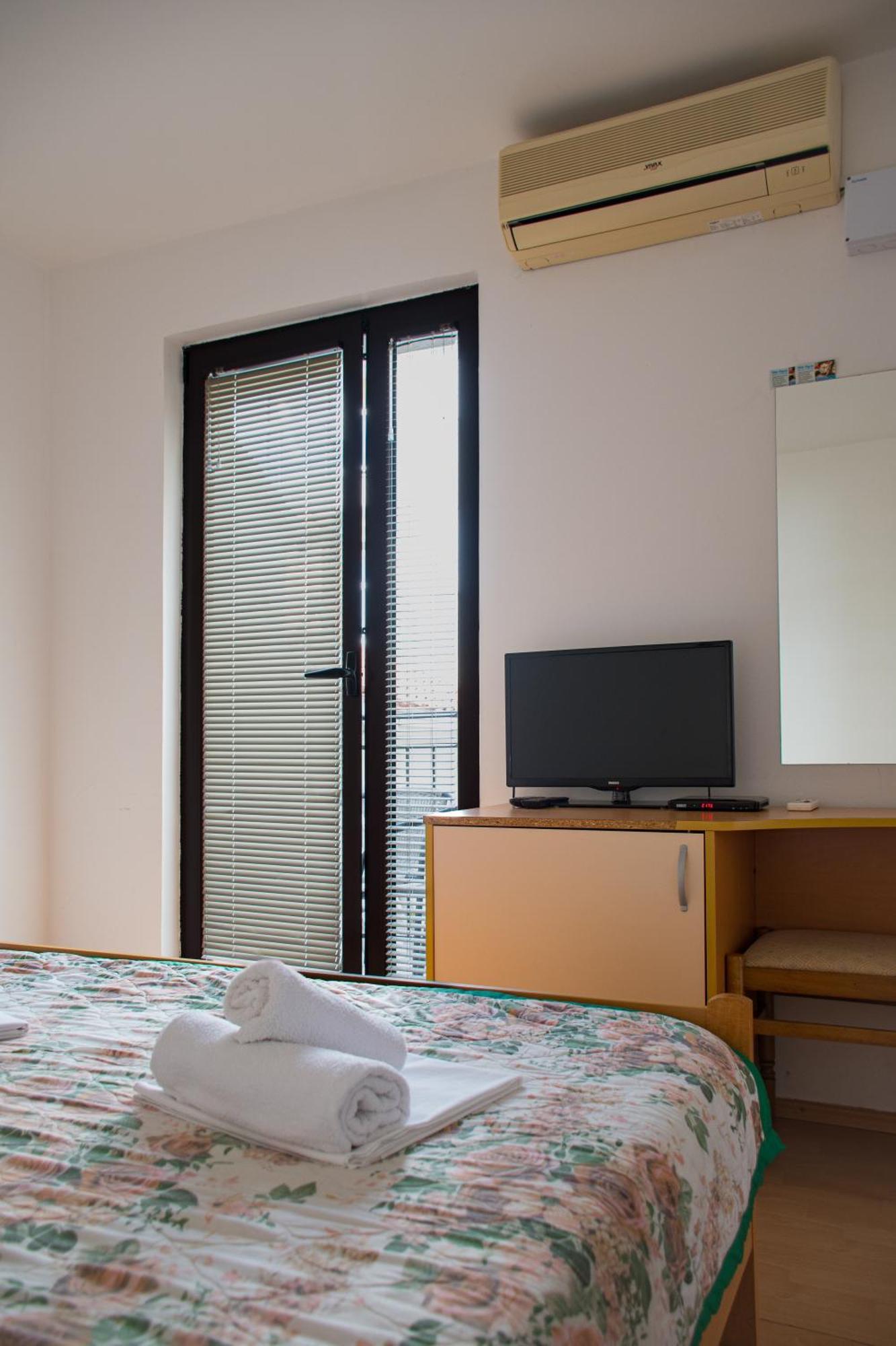Villa Vojnic Budva Extérieur photo