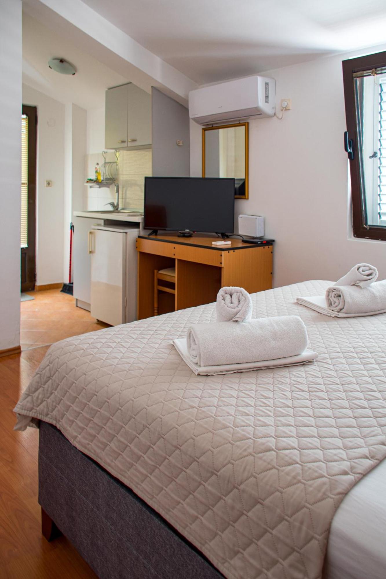Villa Vojnic Budva Extérieur photo