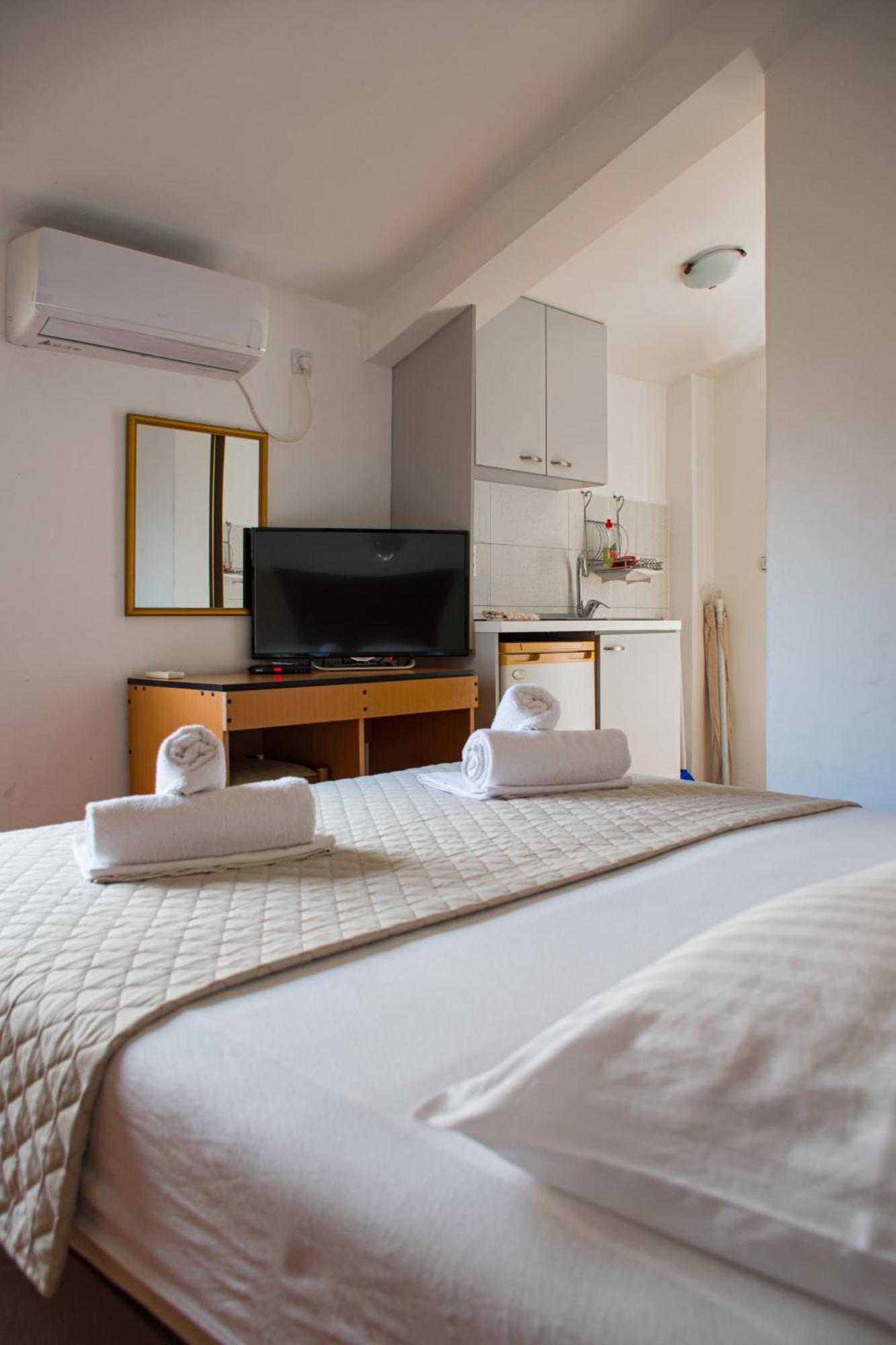 Villa Vojnic Budva Extérieur photo